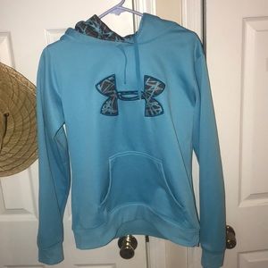 Medium Under Armour fleece hoodie